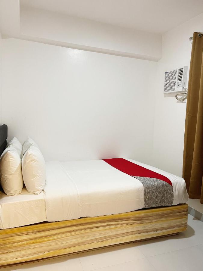 פאסאי Airo Suites Makati מראה חיצוני תמונה